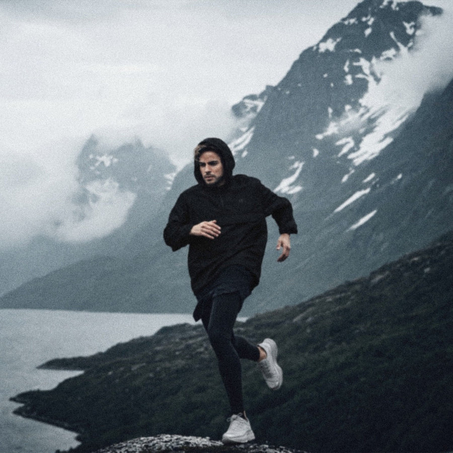 NoirLite Running Tights, running in the mountains